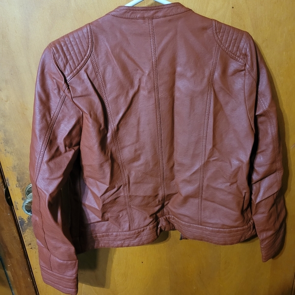Leather jacket - Picture 3 of 4